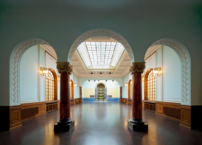 Großer Saal im König-Karls-Bad