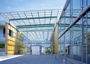 Haupteingang der Erich Kästner Realschule in Steinheim an der Murr